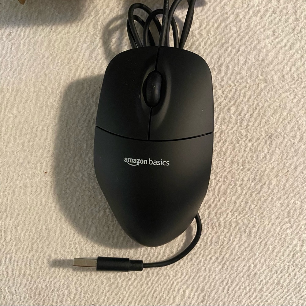 -AmazonBasics 3-Buttons USB Wired Computer Mouse Black 1-Pack